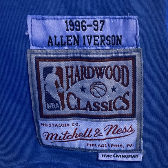 NBA ALLEN IVERSON MITCHELL & NESS BLUE JERSEY  1996-1997 HARDWOODCLASSICS MEDIUM - Picture 3 of 3